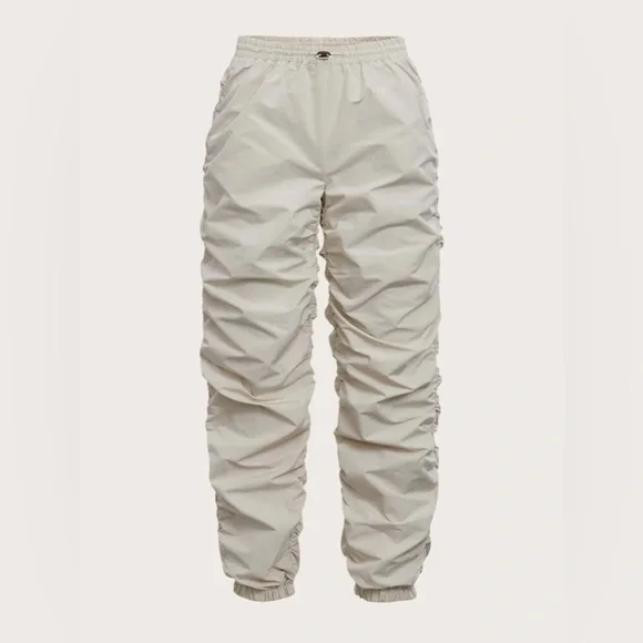 Drawstring Ruffled Pants✨ - Picture 3 of 3